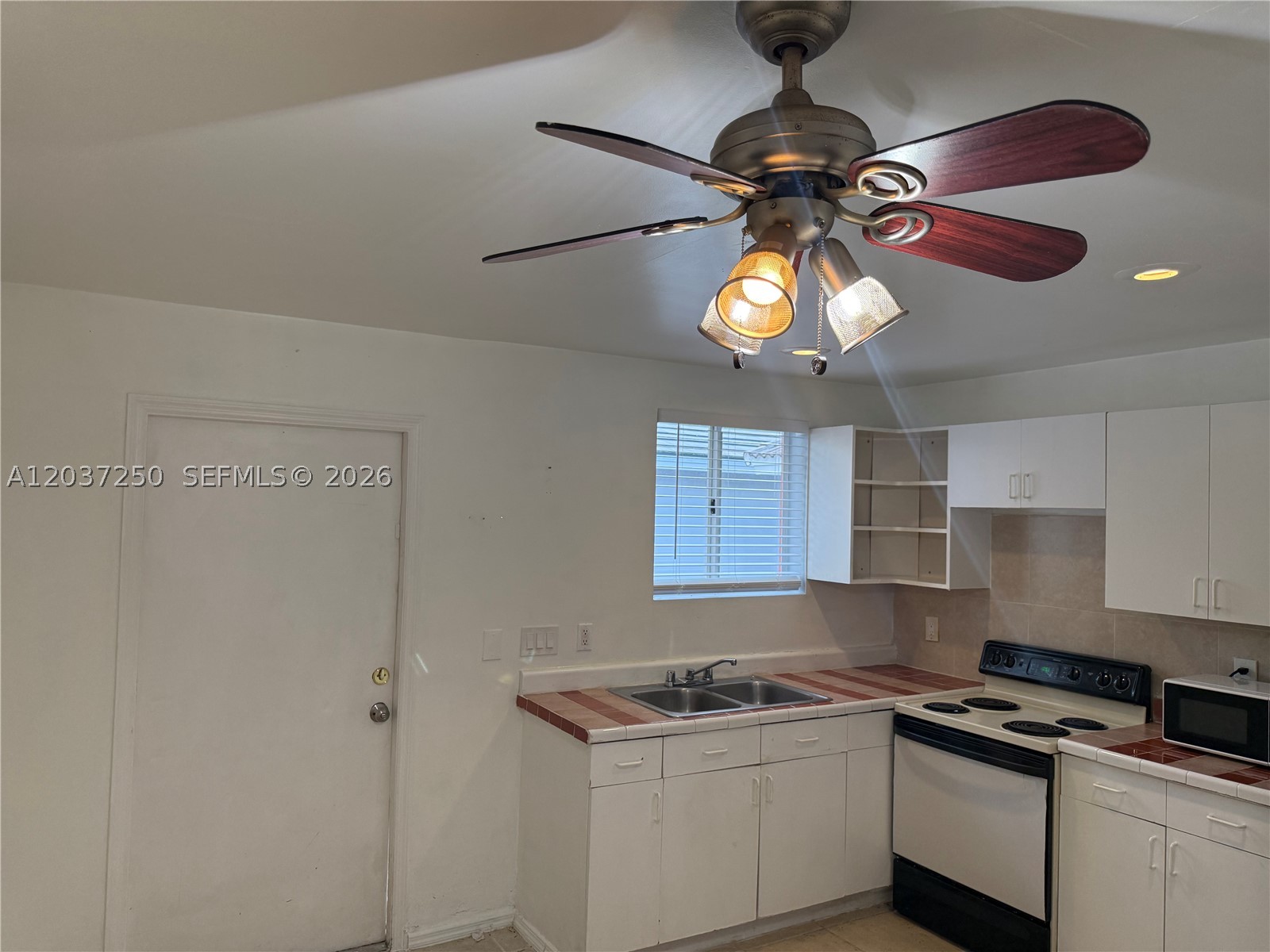 WEST MILLER HEIGHTS SEC 1 - Residential Lease