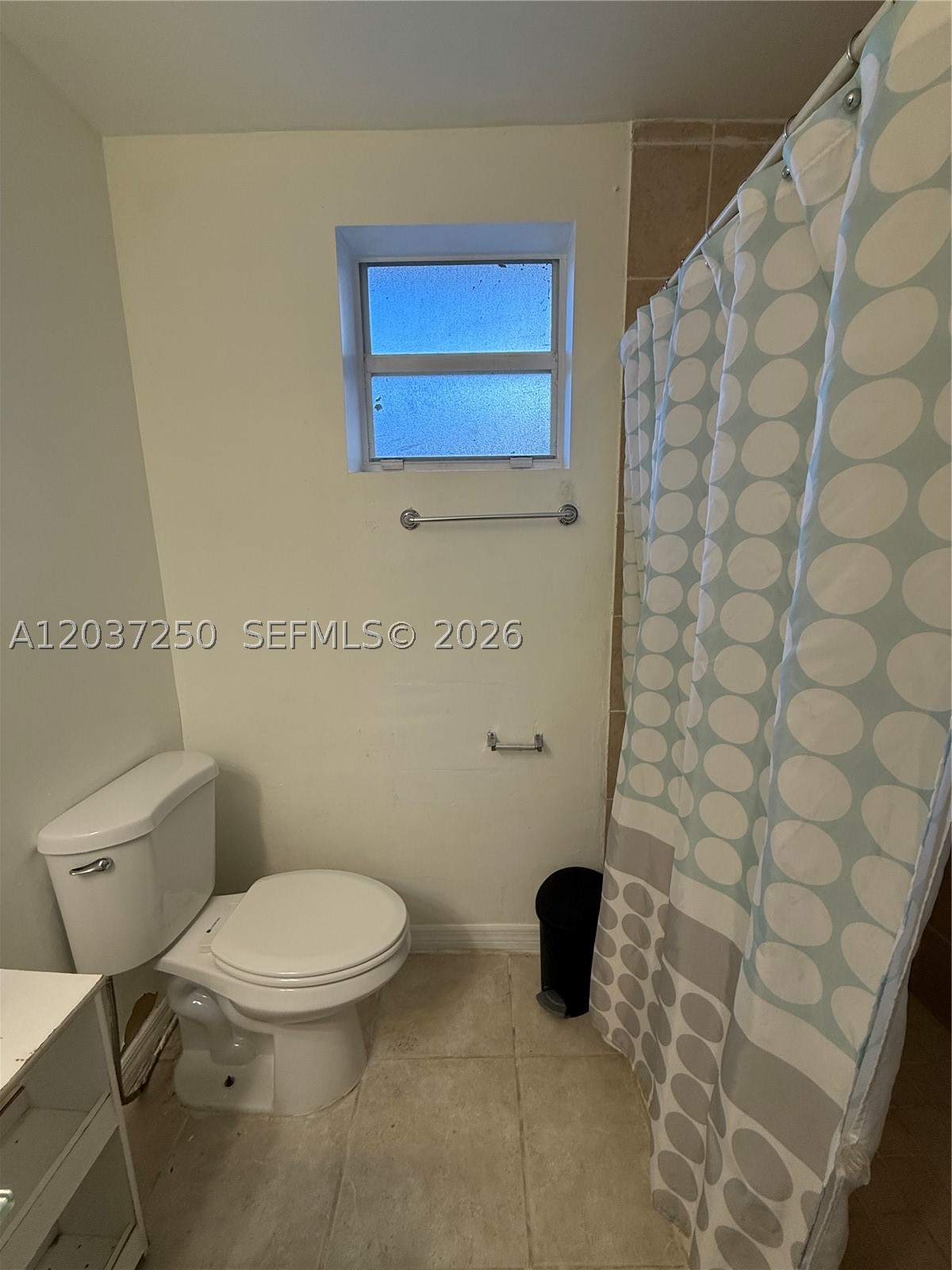 WEST MILLER HEIGHTS SEC 1 - Residential Lease