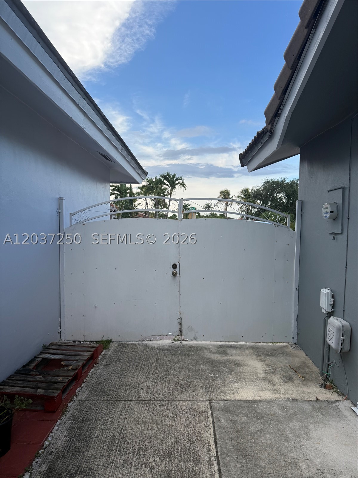 WEST MILLER HEIGHTS SEC 1 - Residential Lease
