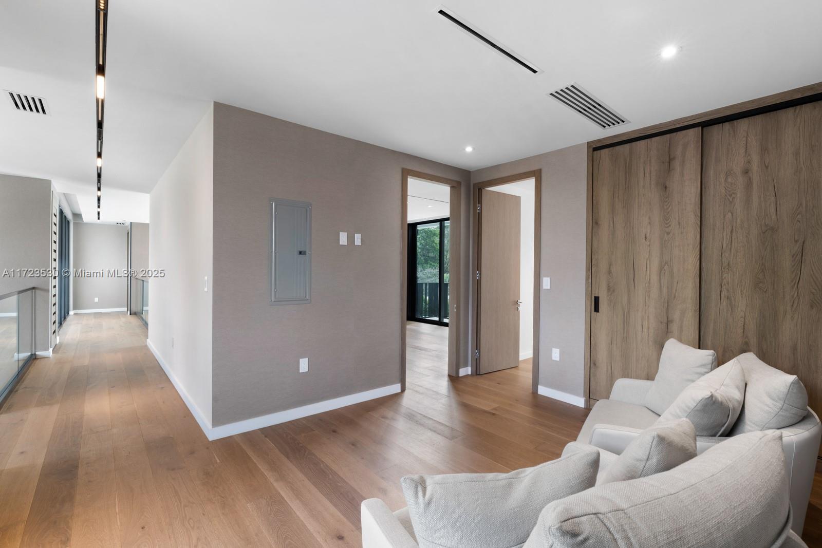 CHAPMAN GLEN - Residential