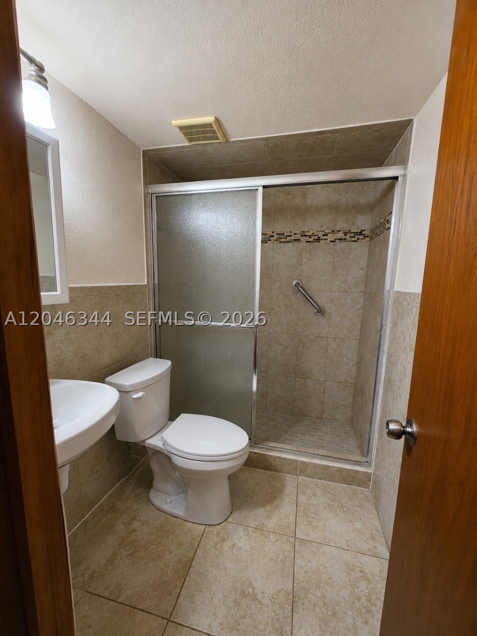VILLAS AT SAMARI LAKE - Residential