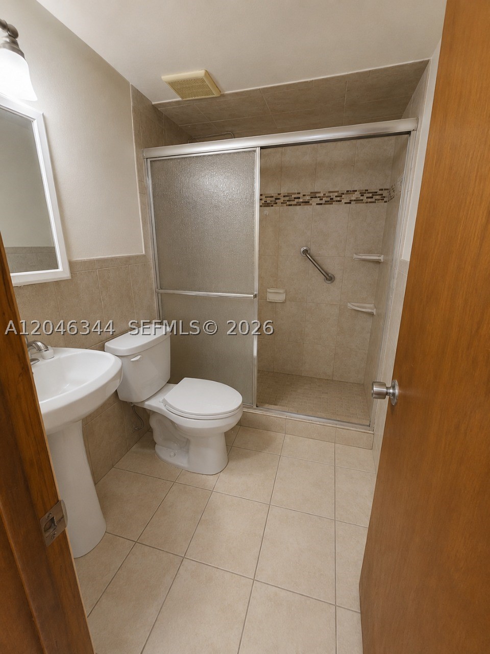 VILLAS AT SAMARI LAKE - Residential