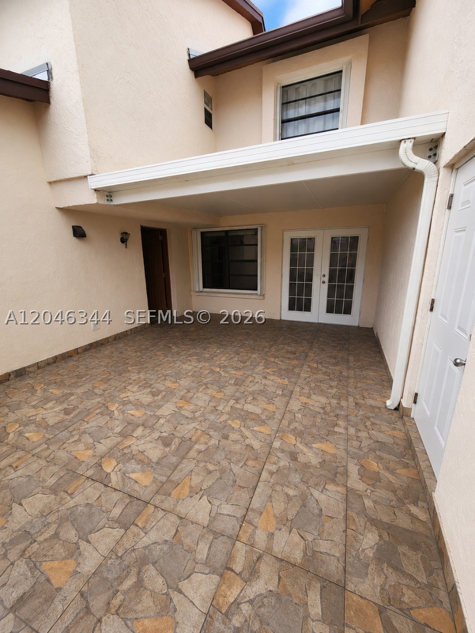 VILLAS AT SAMARI LAKE - Residential