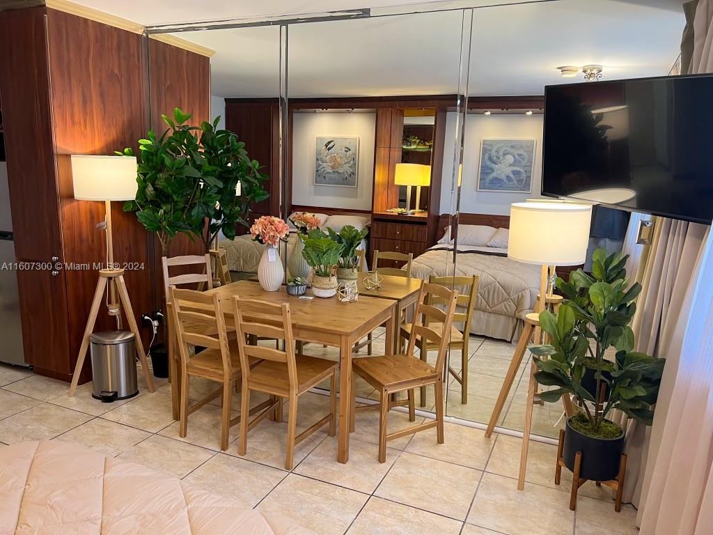 THE AVENTURA BEACH CLUB C - Residential