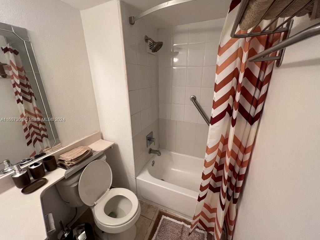 THE AVENTURA BEACH CLUB C - Residential