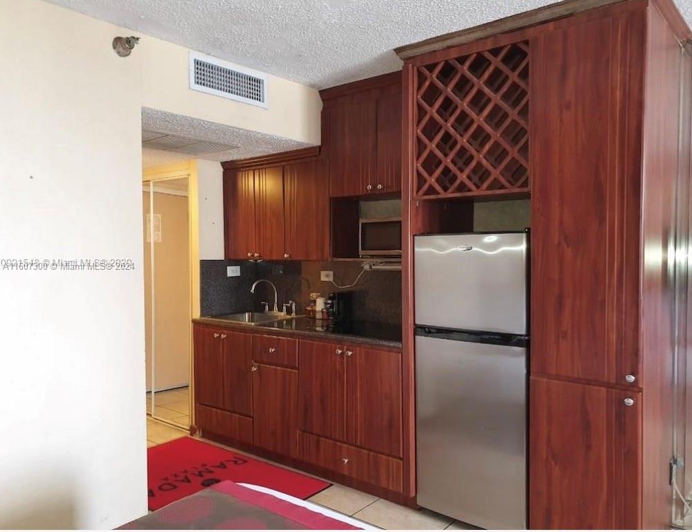 THE AVENTURA BEACH CLUB C - Residential