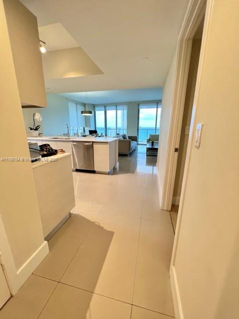BEACHWALK CONDOMINIUM - Residential