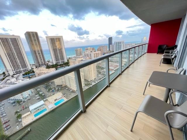 BEACHWALK CONDOMINIUM - Residential