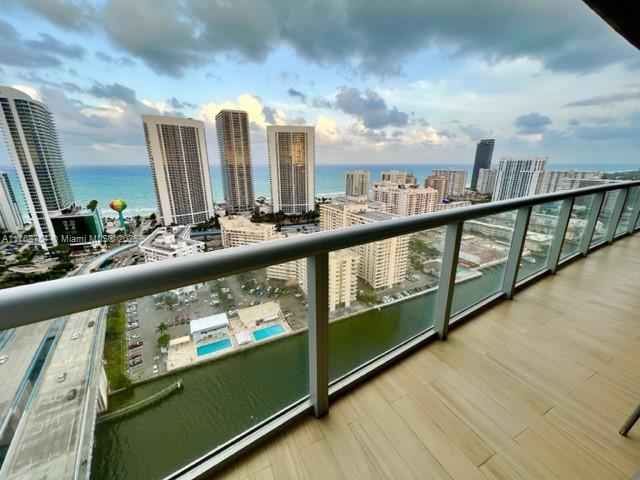 BEACHWALK CONDOMINIUM - Residential