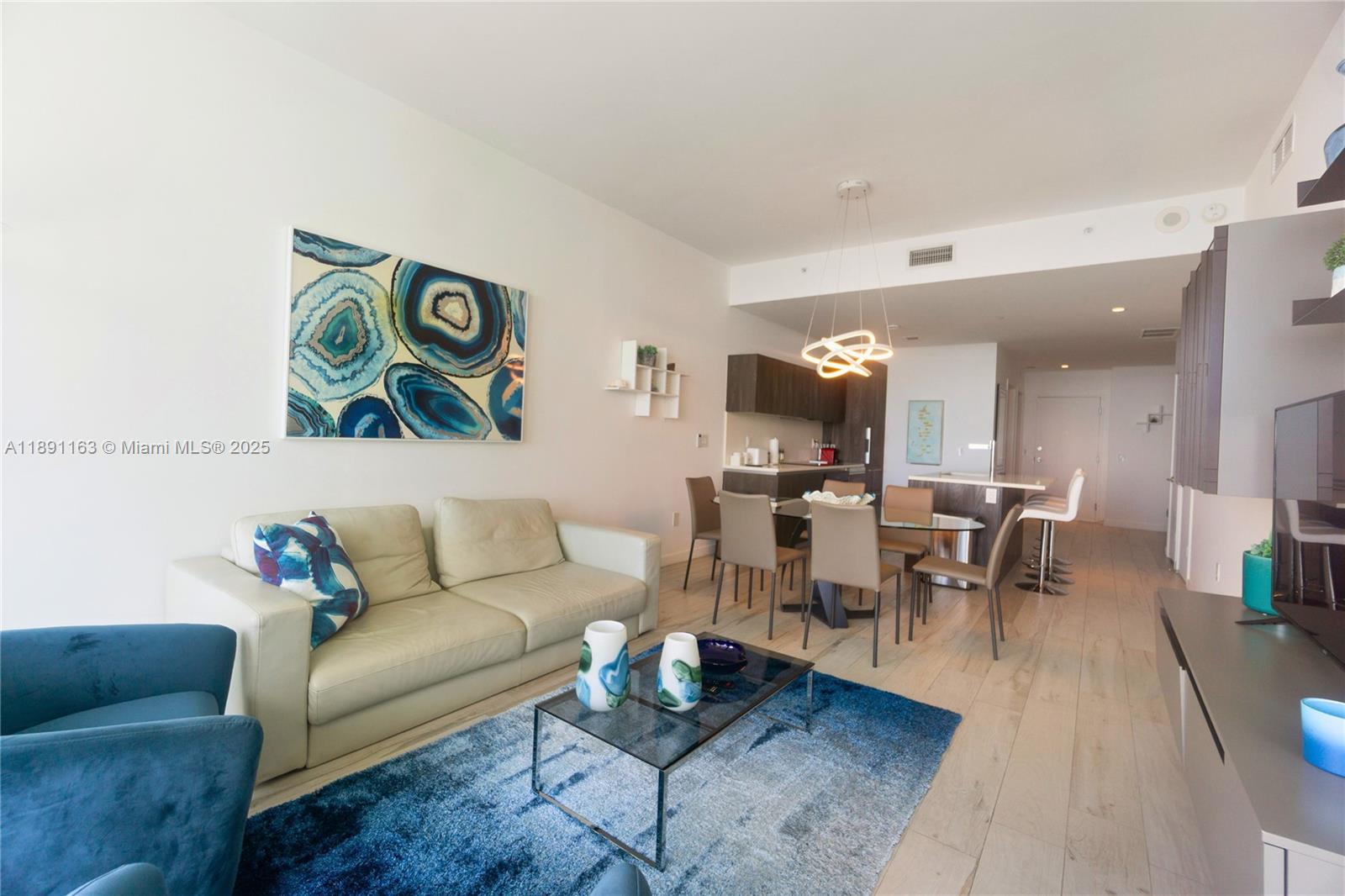 GRAN PARAISO CONDO - Residential