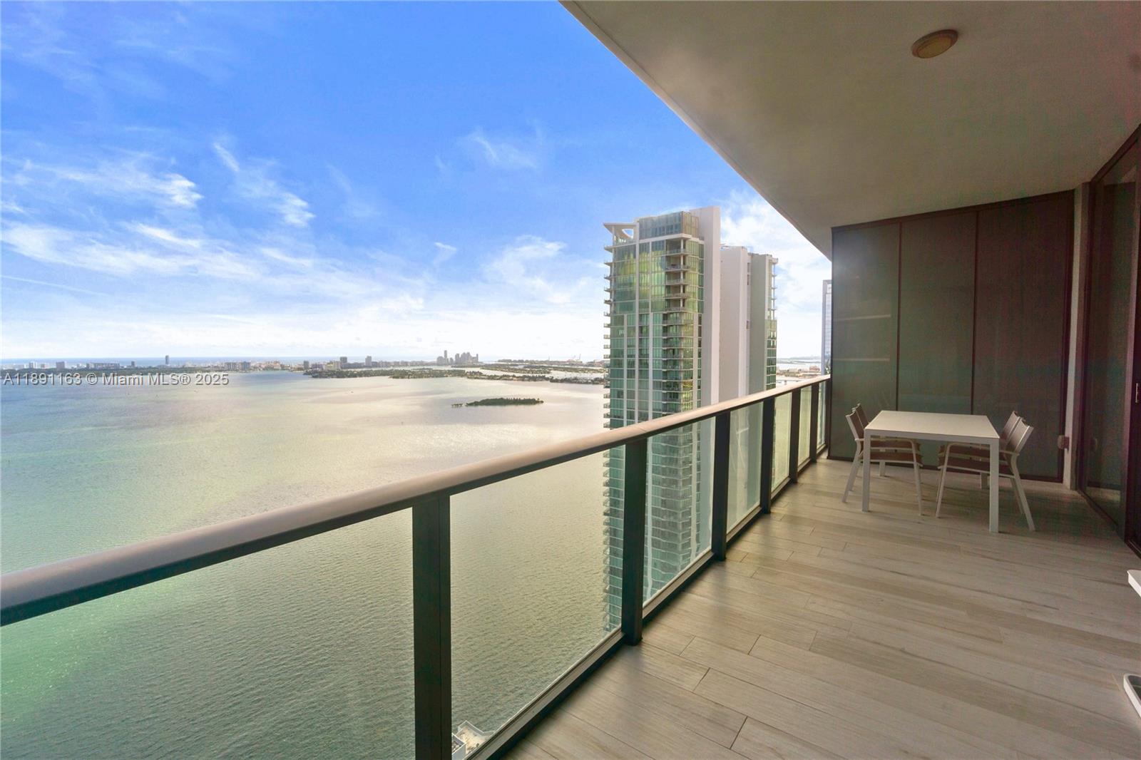 GRAN PARAISO CONDO - Residential