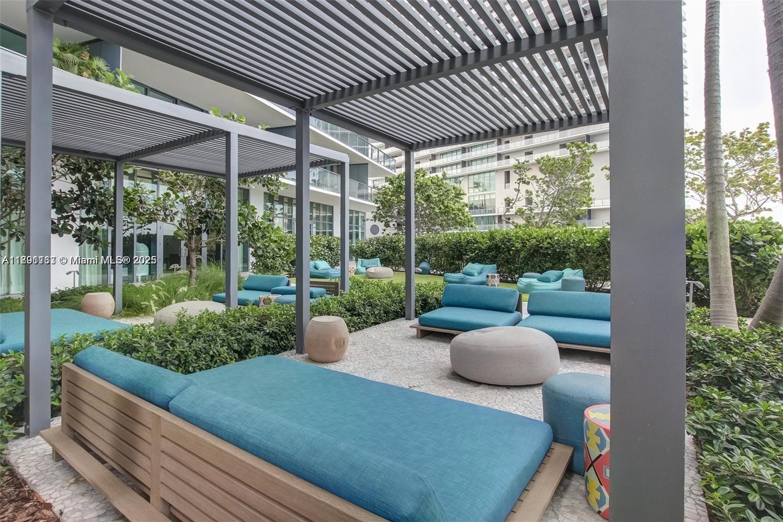 GRAN PARAISO CONDO - Residential