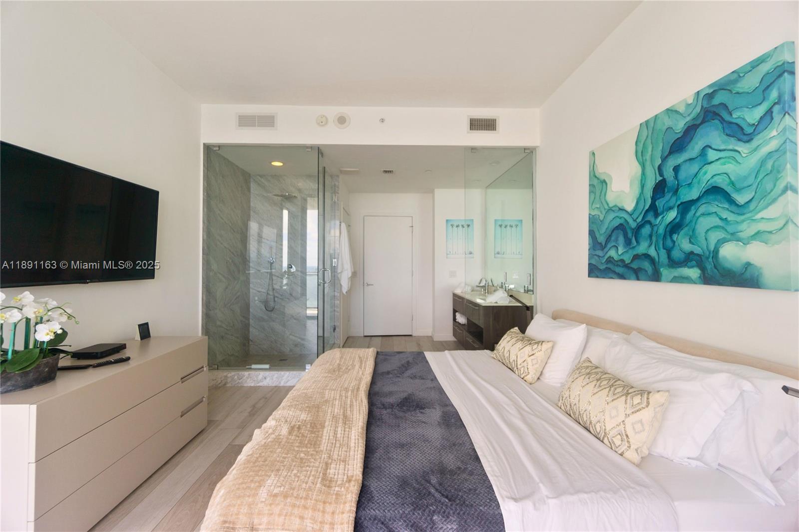 GRAN PARAISO CONDO - Residential
