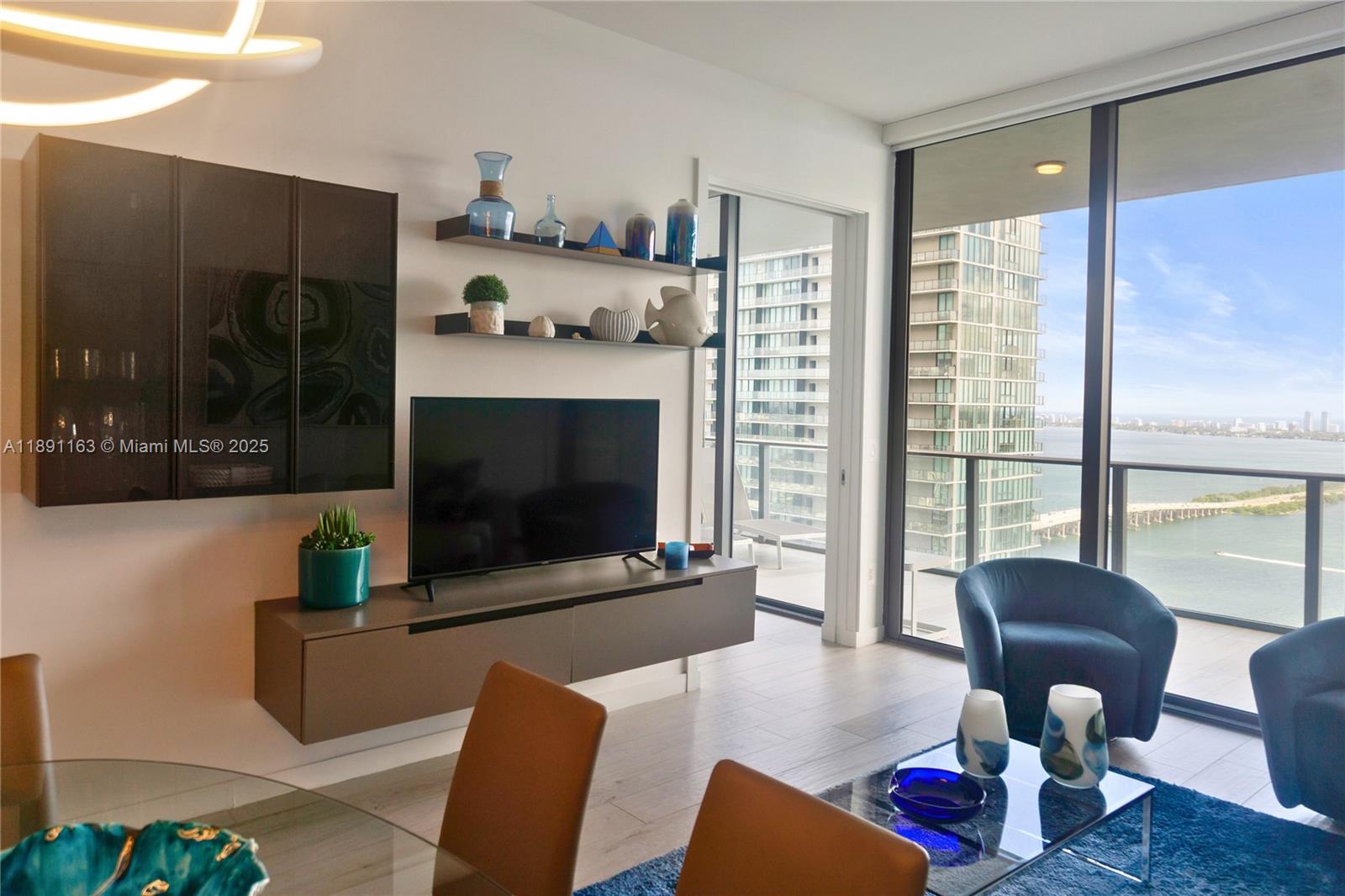 GRAN PARAISO CONDO - Residential