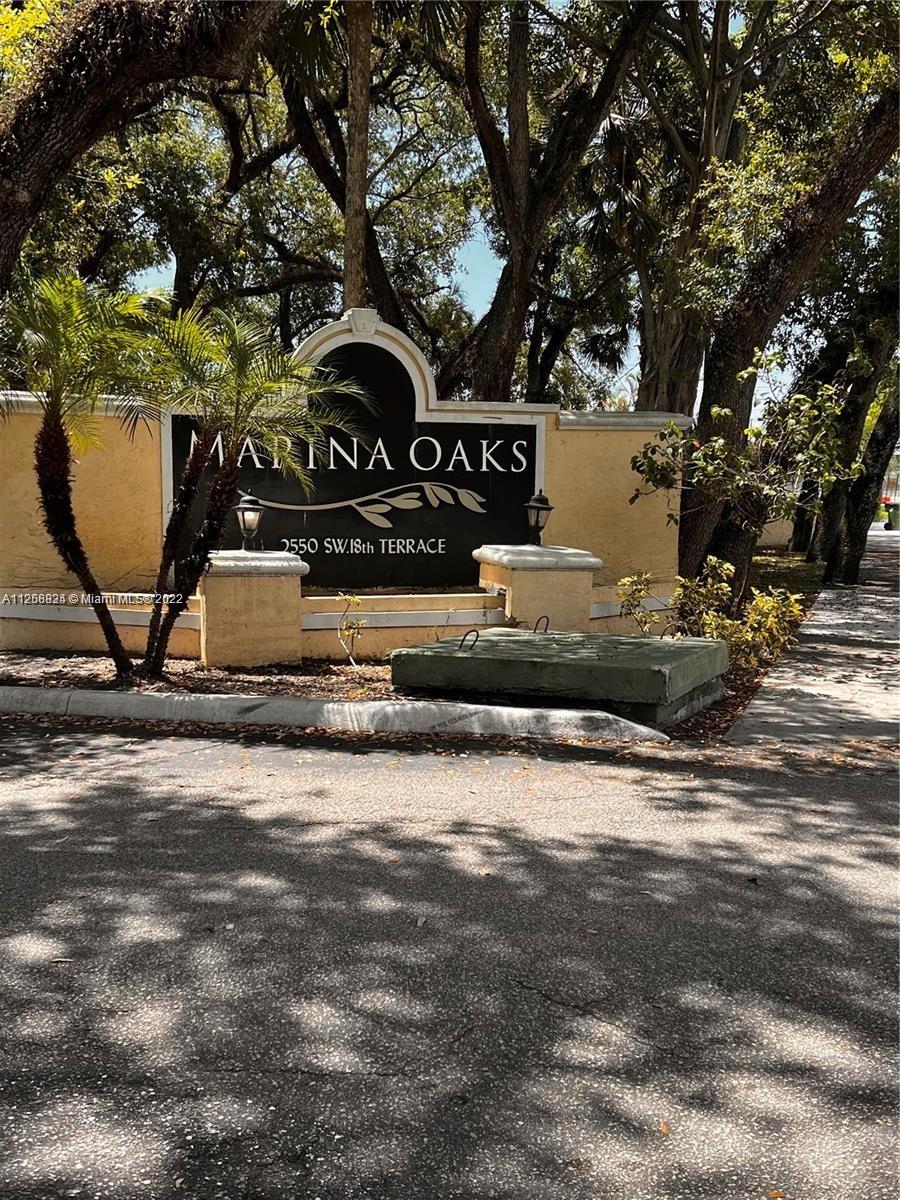 MARINA OAKS CONDO - Residential Lease