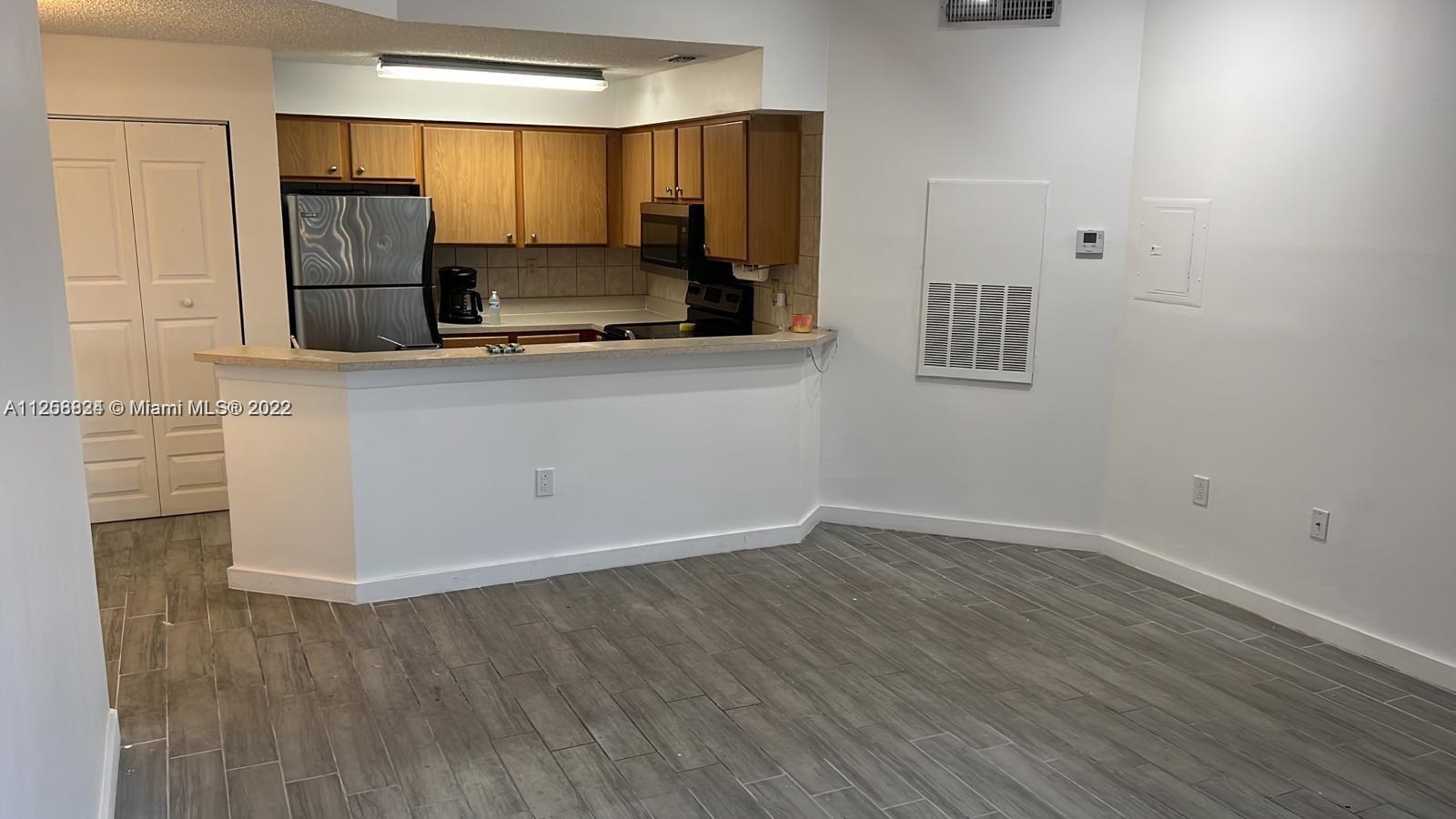 MARINA OAKS CONDO - Residential Lease