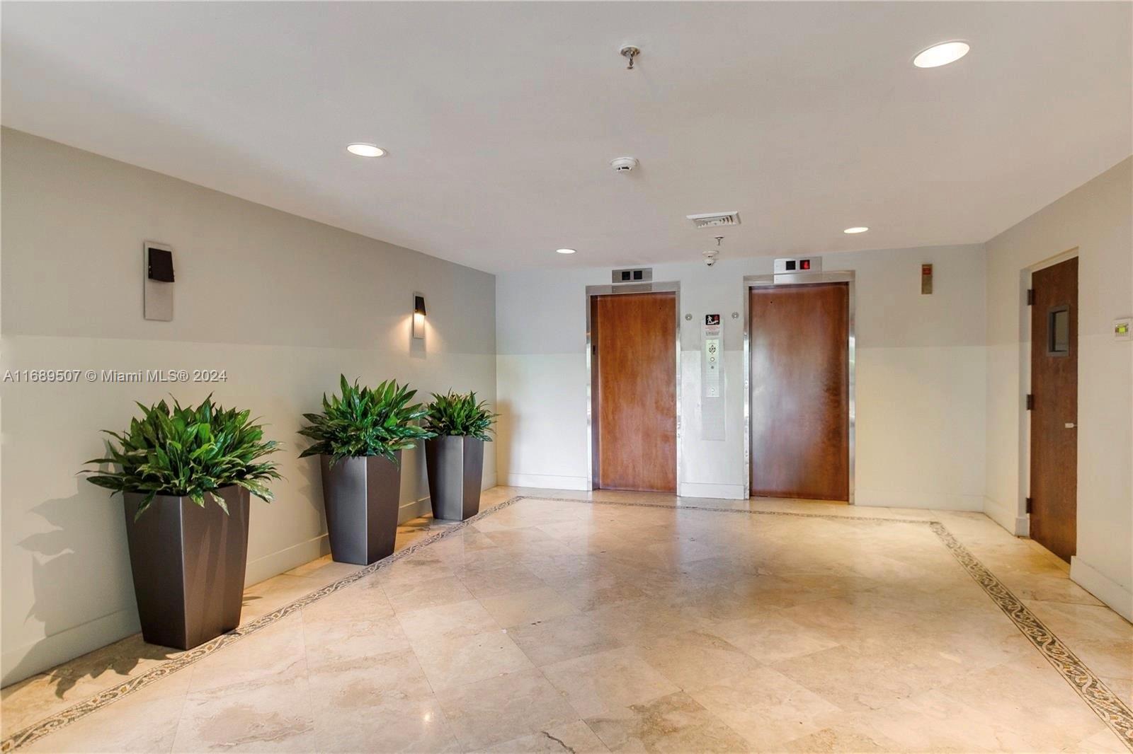 LINCOLN PLACE RESIDENCES - Residential Lease