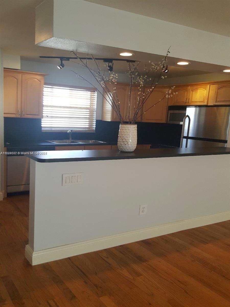 LINCOLN PLACE RESIDENCES - Residential Lease