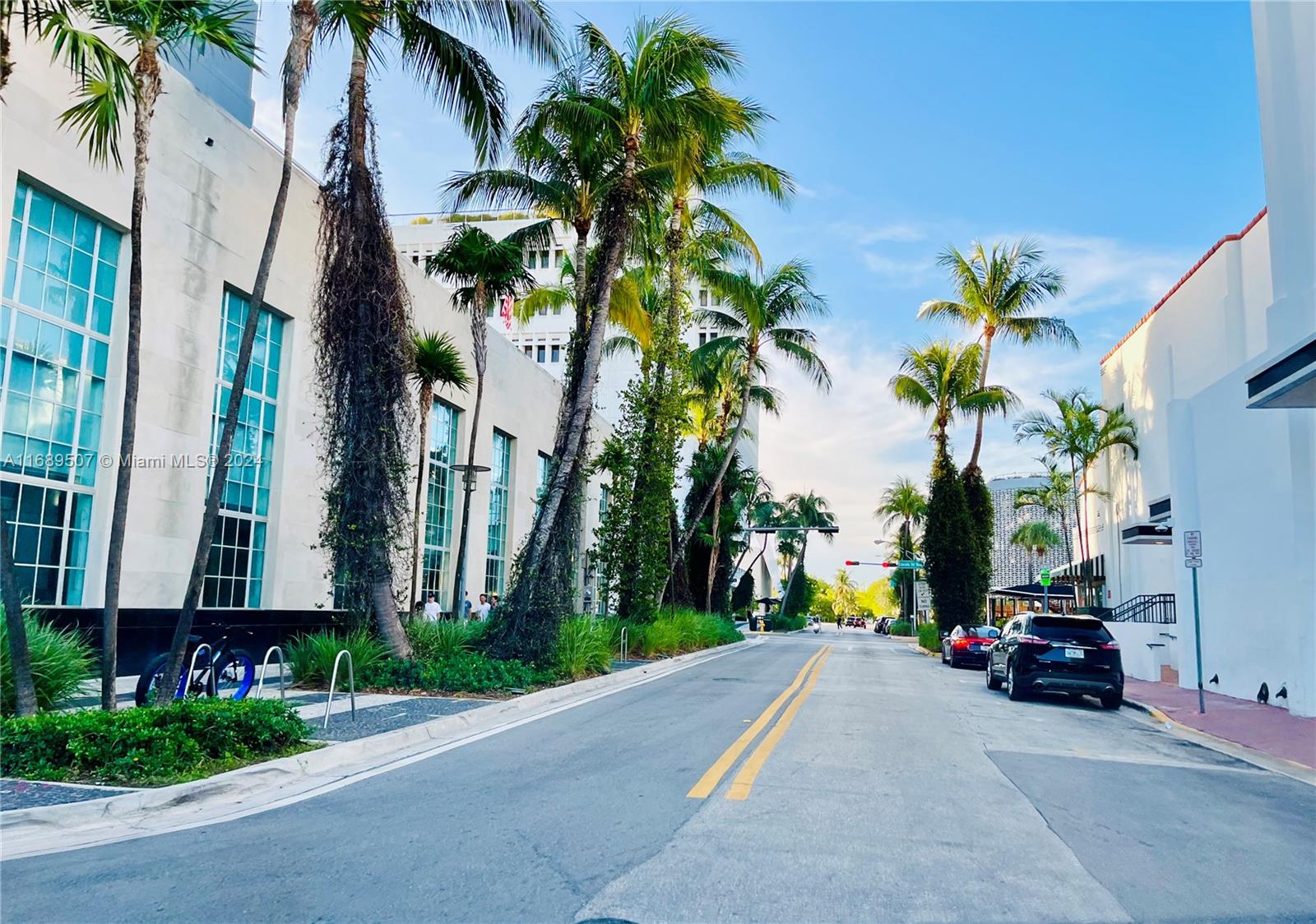 LINCOLN PLACE RESIDENCES - Residential Lease