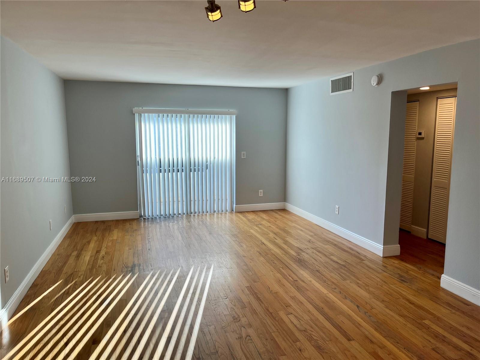 LINCOLN PLACE RESIDENCES - Residential Lease