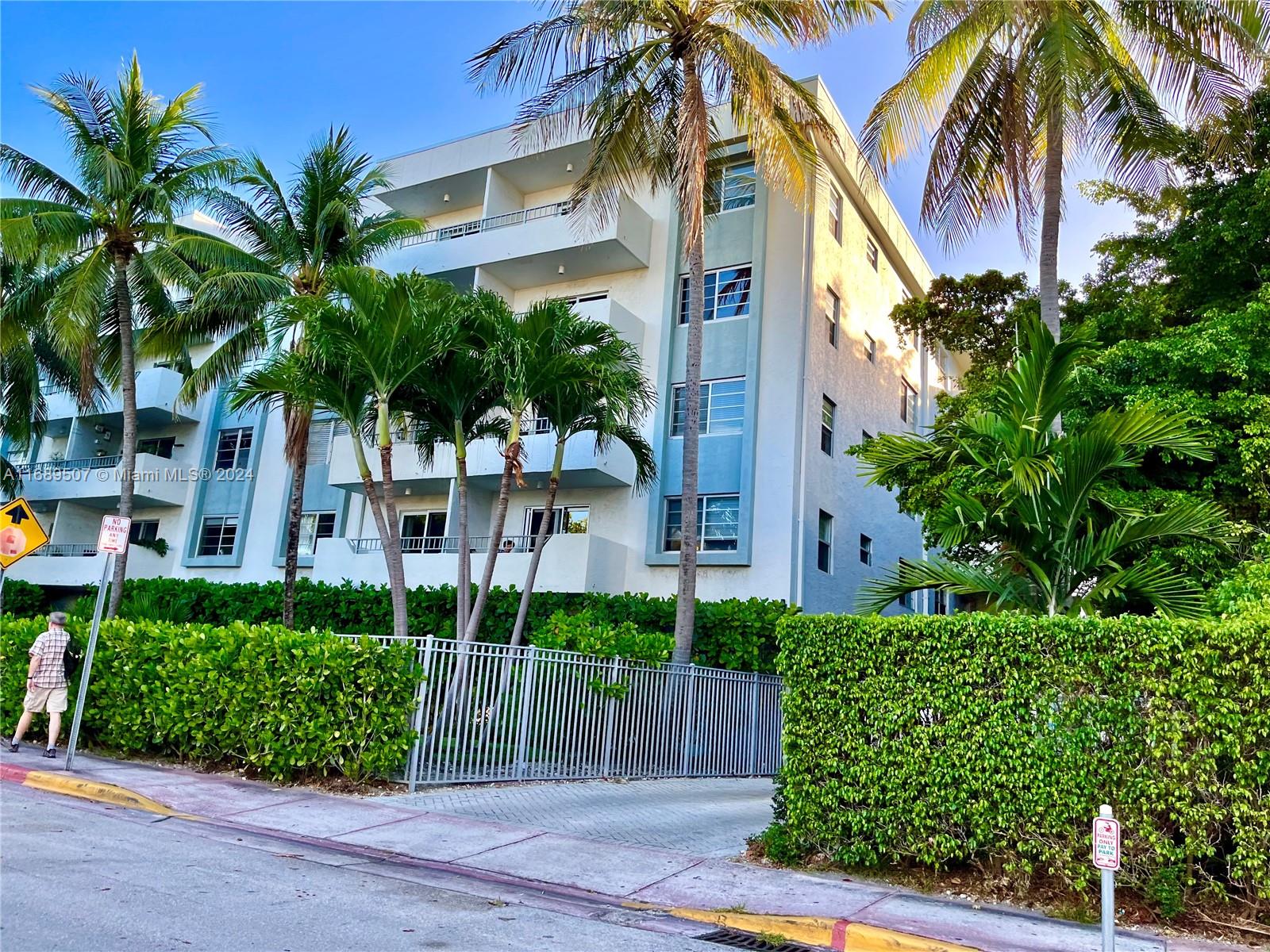 LINCOLN PLACE RESIDENCES - Residential Lease