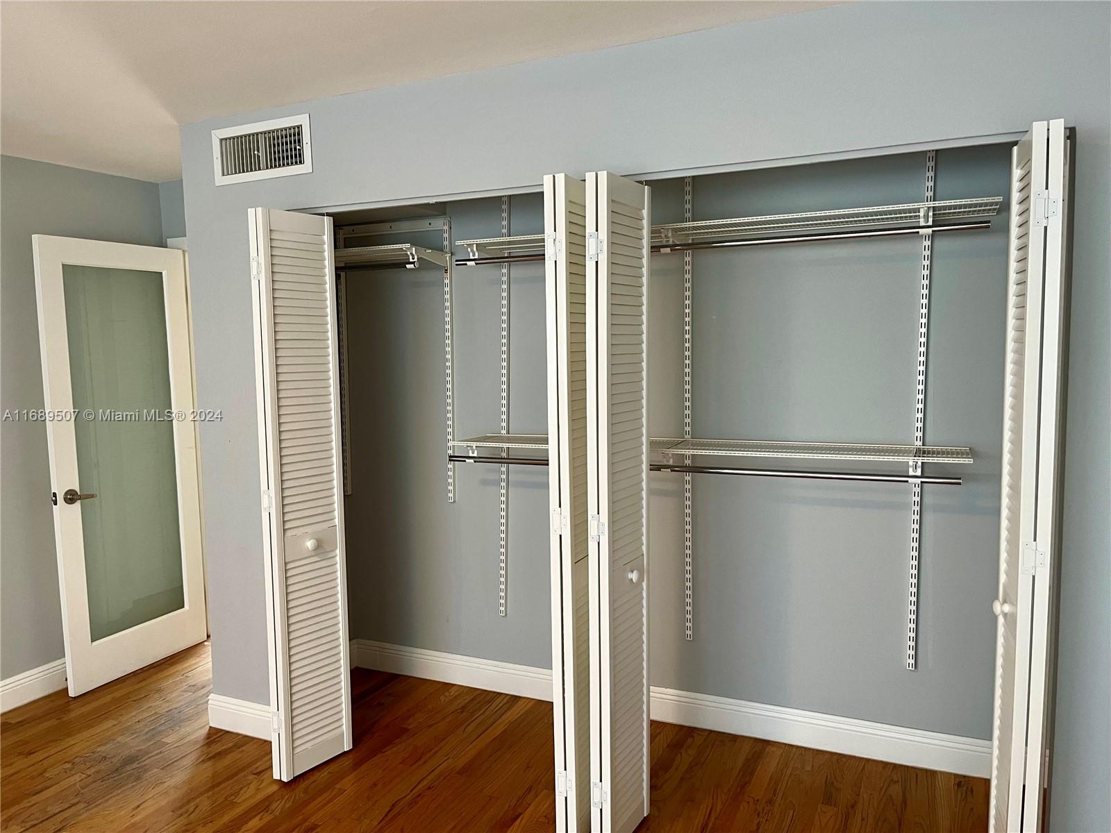 LINCOLN PLACE RESIDENCES - Residential Lease