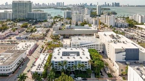 LINCOLN PLACE RESIDENCES - Residential Lease