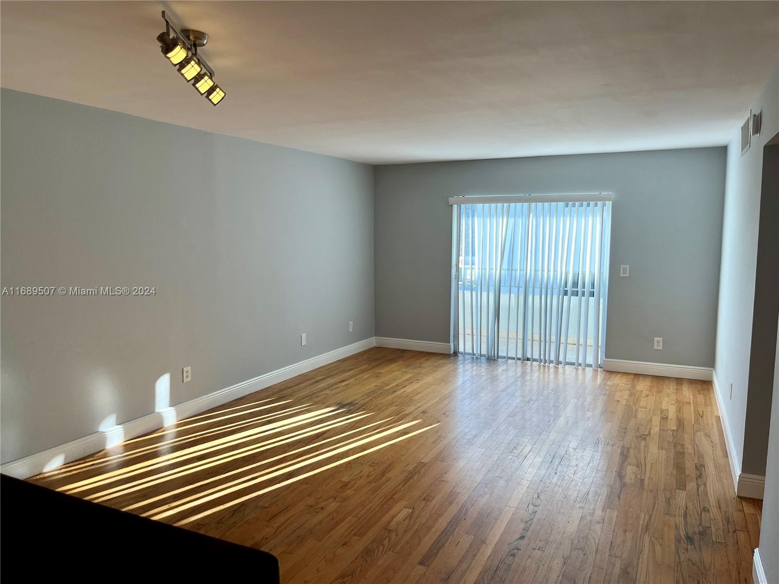 LINCOLN PLACE RESIDENCES - Residential Lease