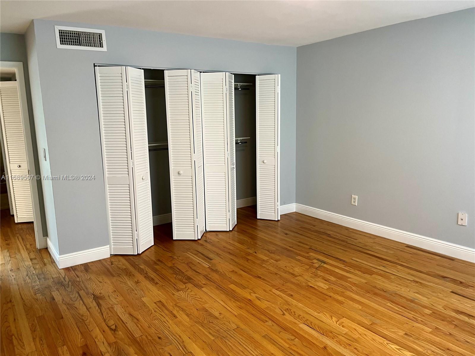 LINCOLN PLACE RESIDENCES - Residential Lease