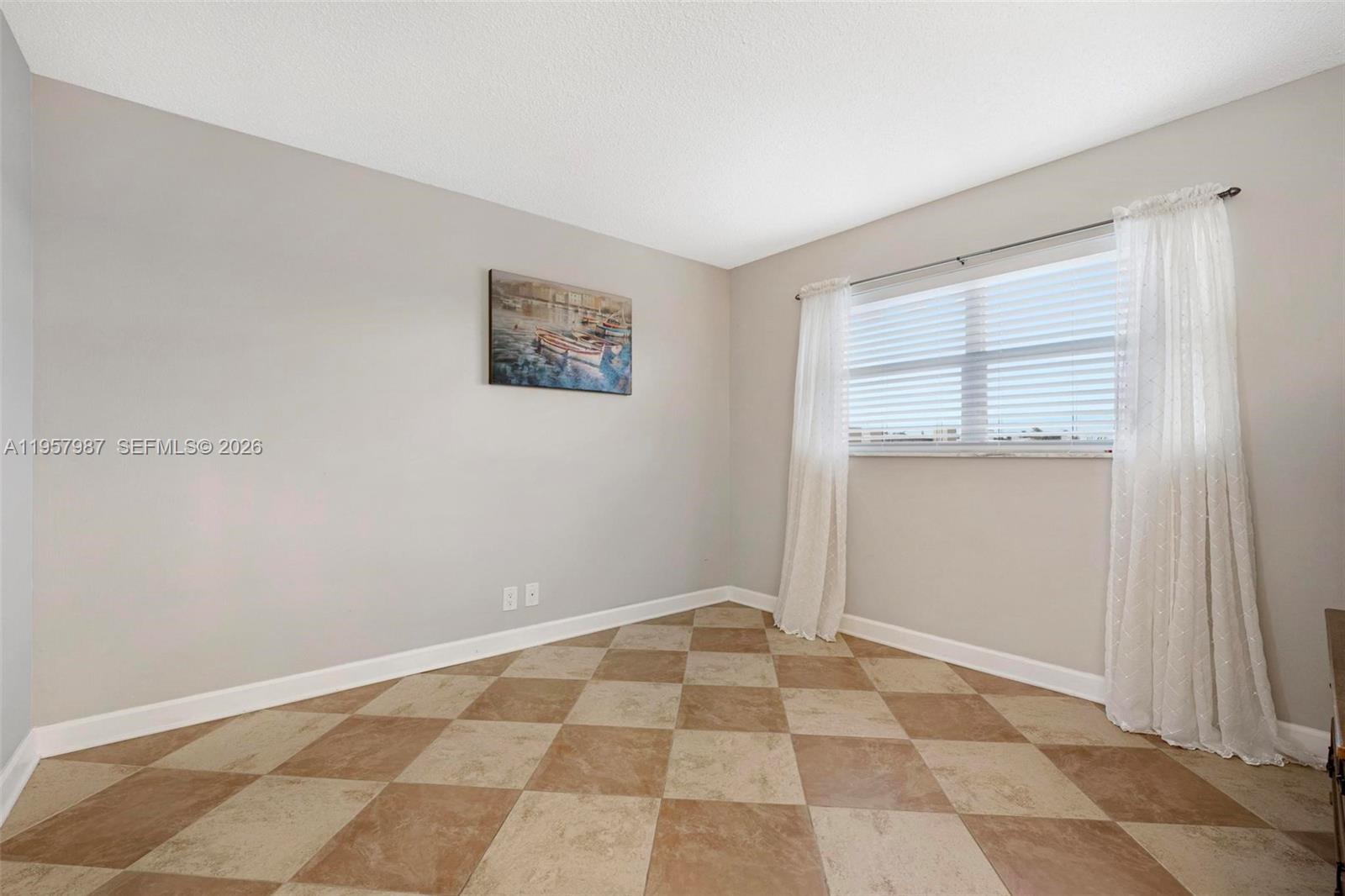 FAIRWAYS ROYALE CONDO - Residential