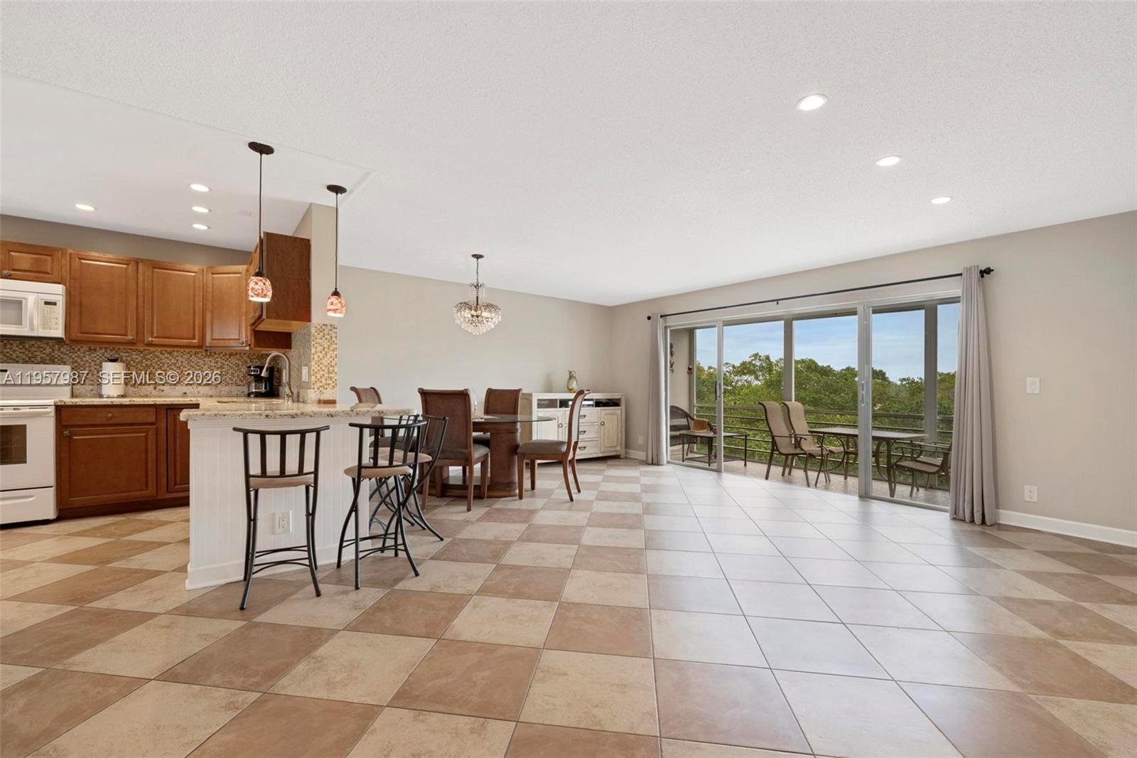 FAIRWAYS ROYALE CONDO - Residential