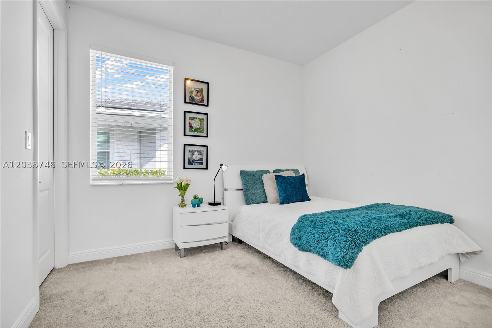 CRYSTAL LAKE 1ST SEC - Residential