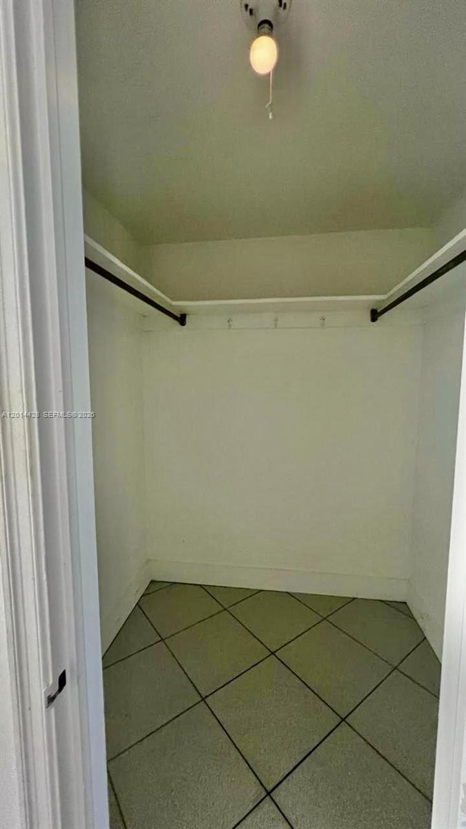 BROADWATER BEACH ARMS I C - Residential