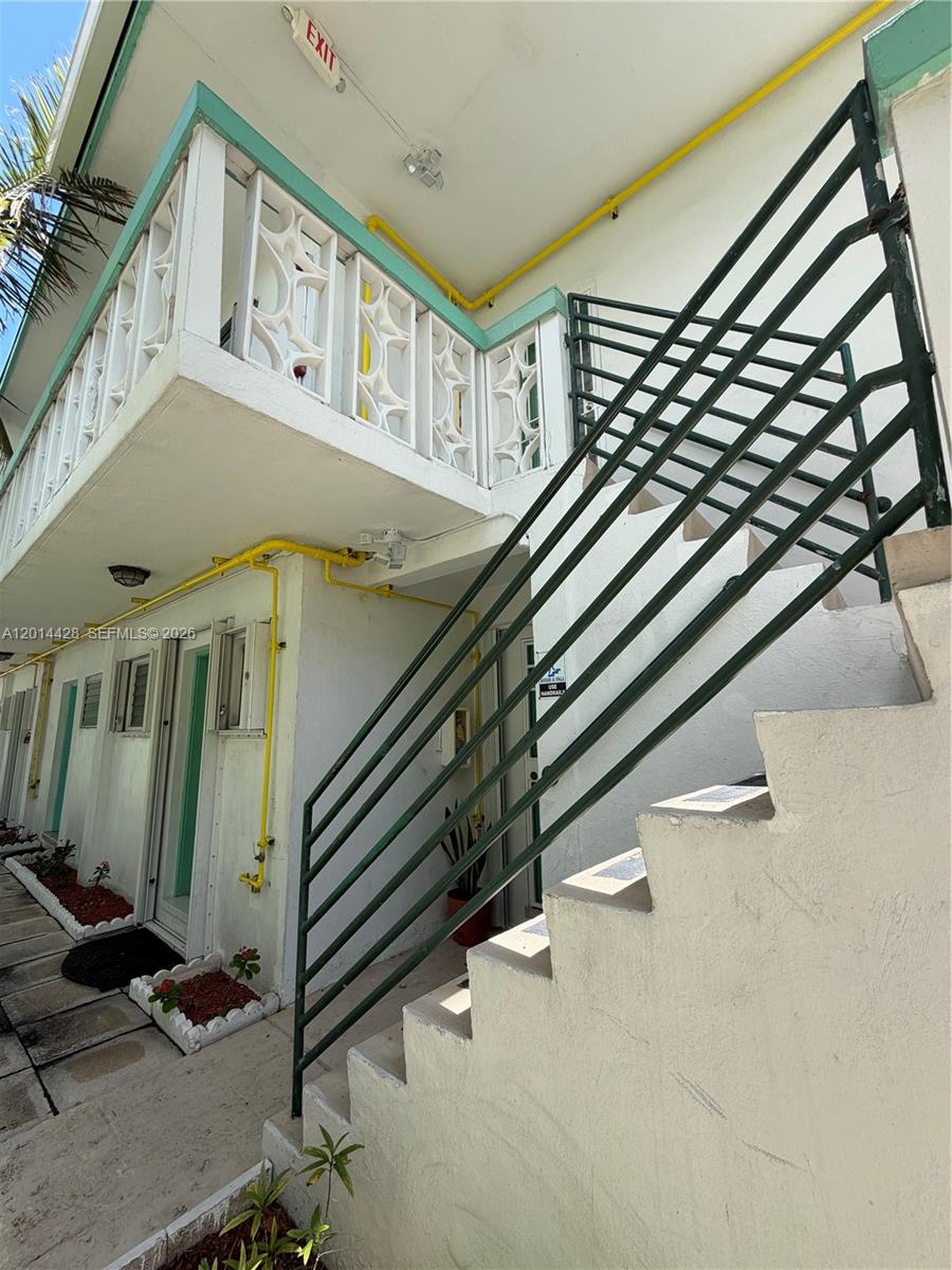 BROADWATER BEACH ARMS I C - Residential