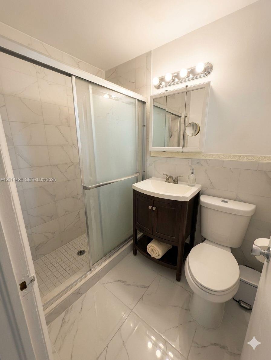 BROADWATER BEACH ARMS I C - Residential