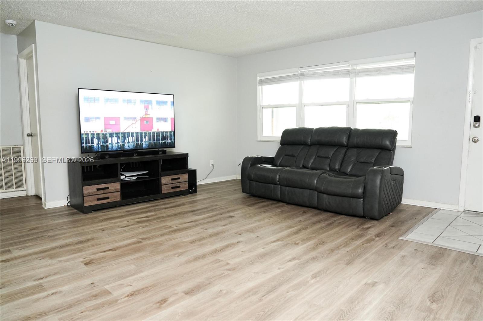 SEBASTIAN HIGHLANDS UNIT - Residential