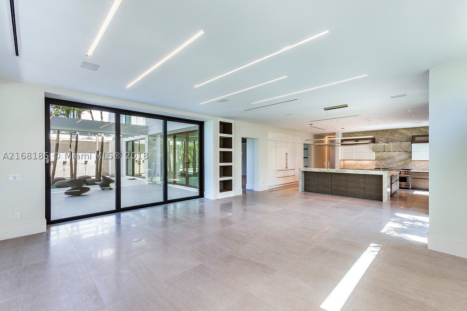 HELMS COUNTRY ESTS ADDN - Residential