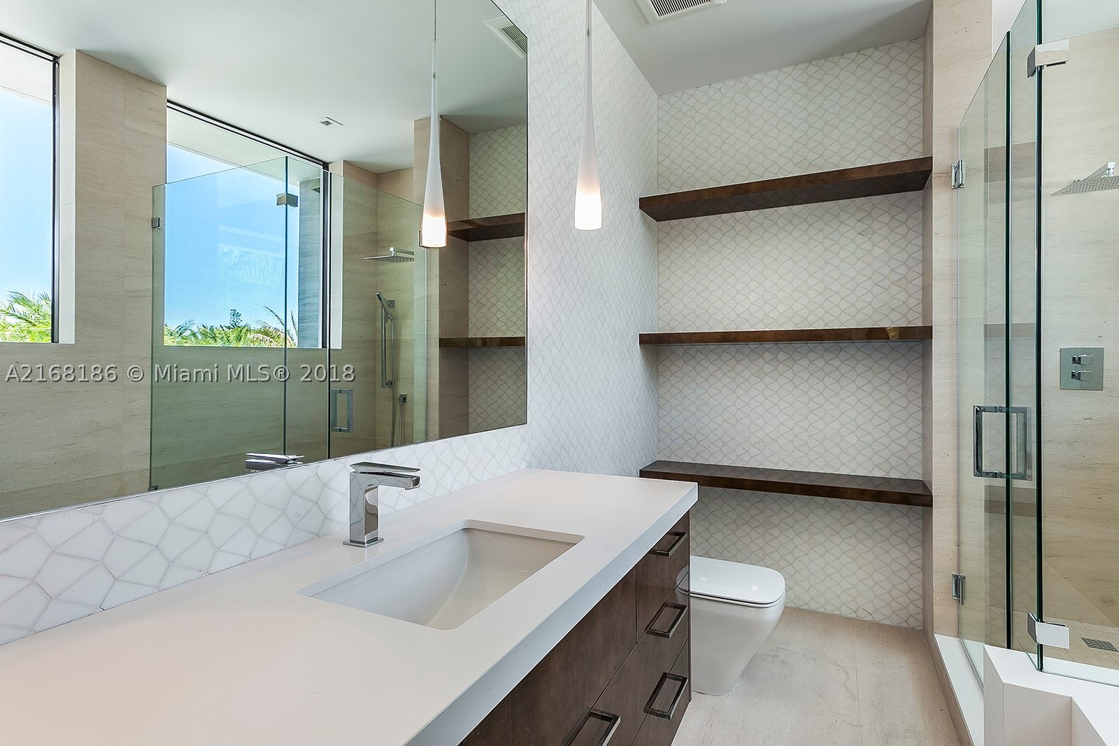 HELMS COUNTRY ESTS ADDN - Residential