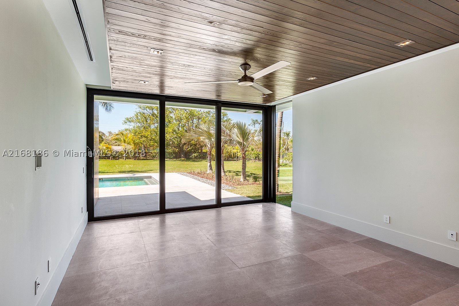 HELMS COUNTRY ESTS ADDN - Residential