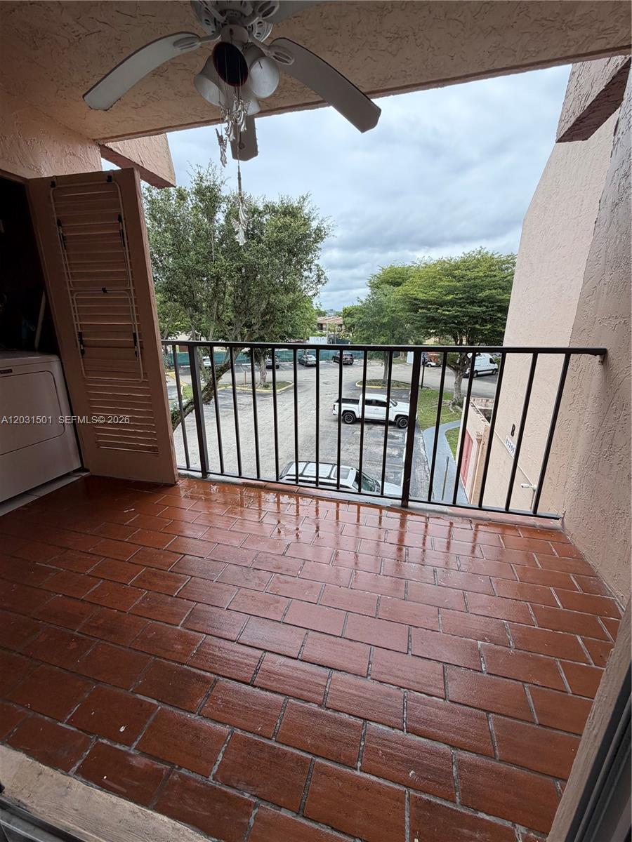 RAMBLEWOOD CONDO B - Residential Lease