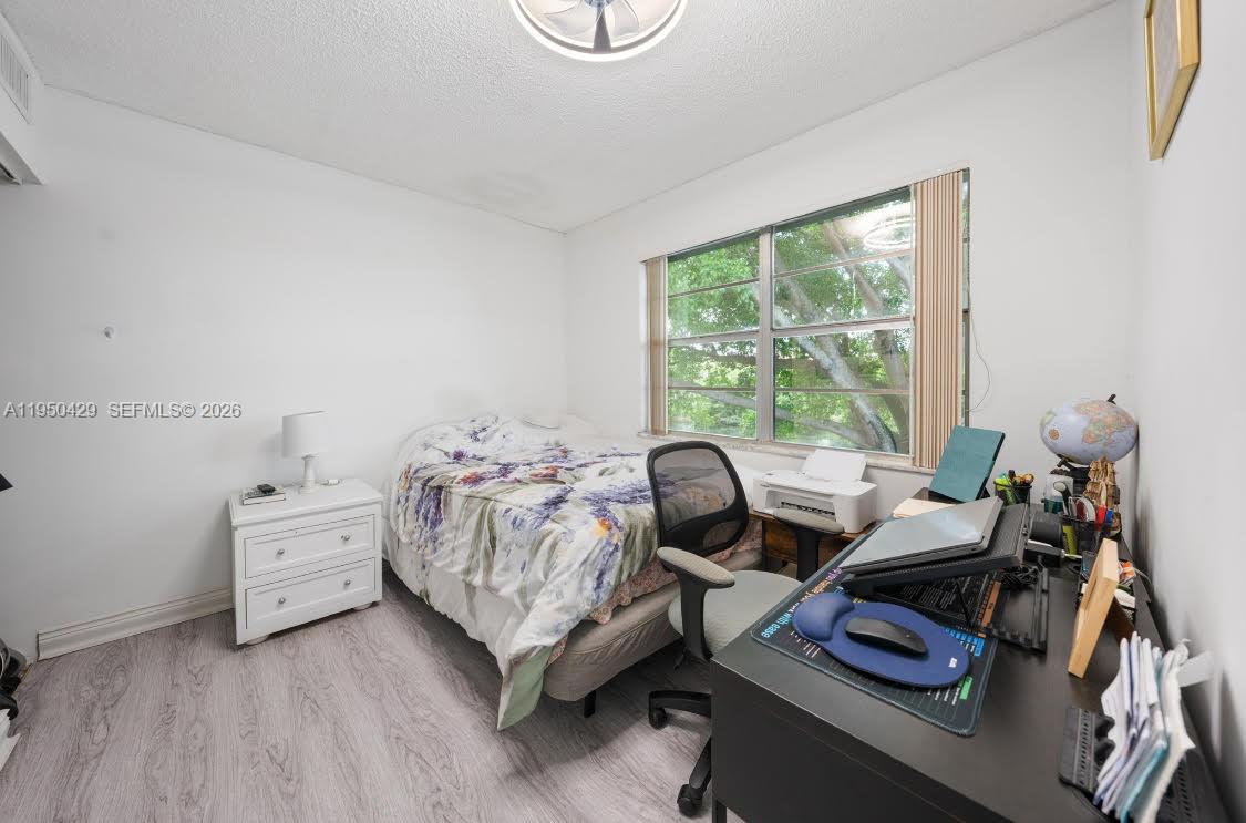 WELLEBY TOWNHOME 1 CONDO - Residential