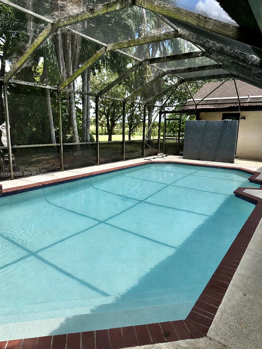 REDLANDS - Residential
