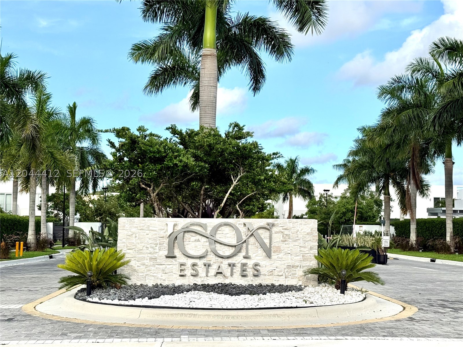 DORAL PALMS SOUTH - Residential