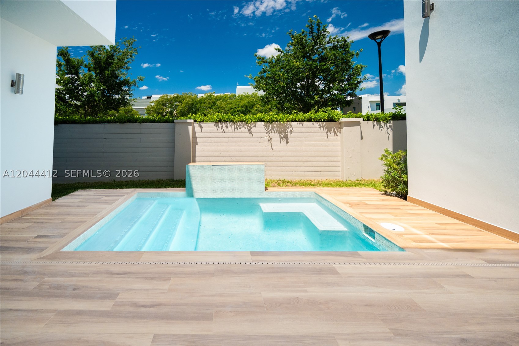 DORAL PALMS SOUTH - Residential