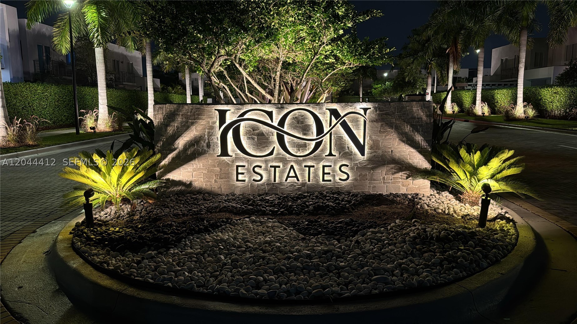 DORAL PALMS SOUTH - Residential