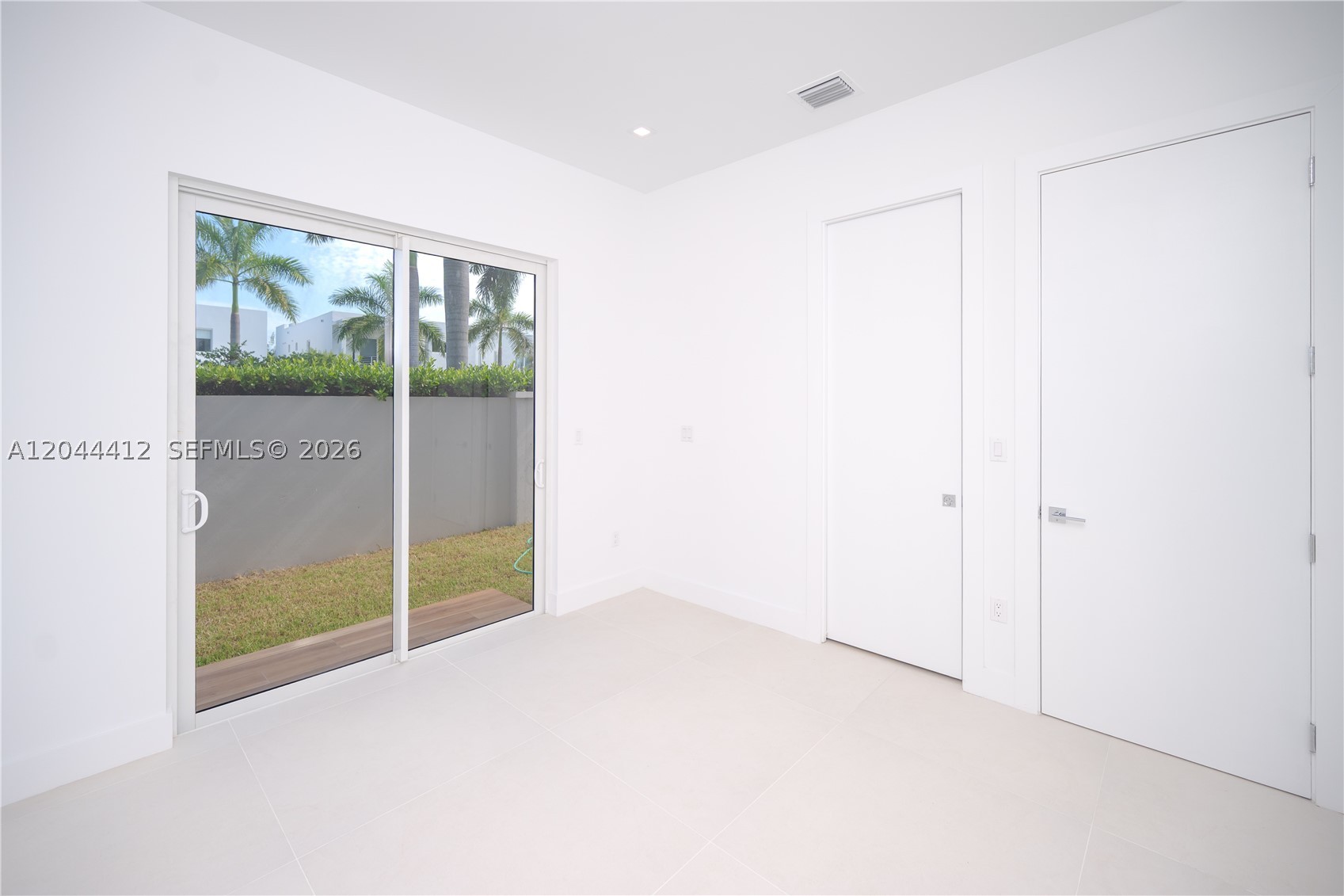 DORAL PALMS SOUTH - Residential
