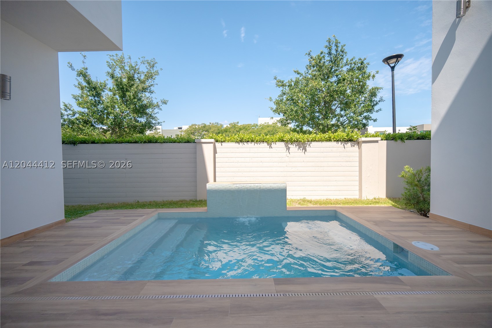 DORAL PALMS SOUTH - Residential