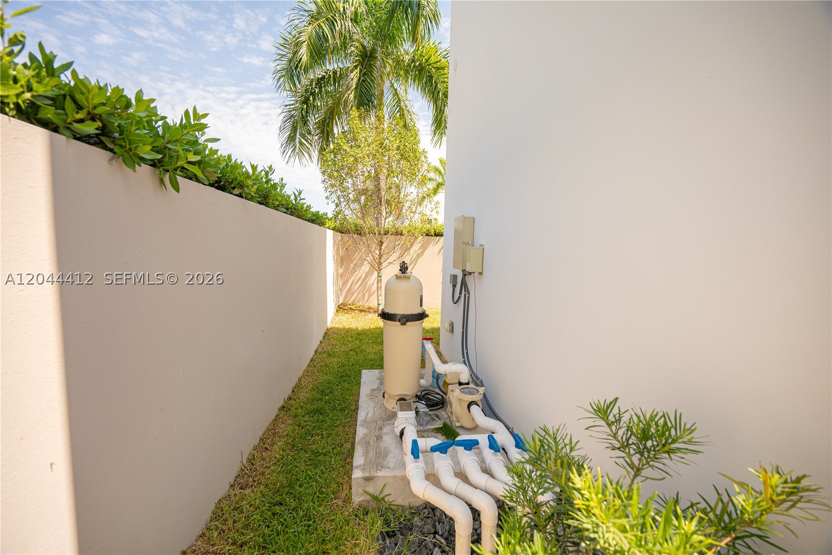 DORAL PALMS SOUTH - Residential