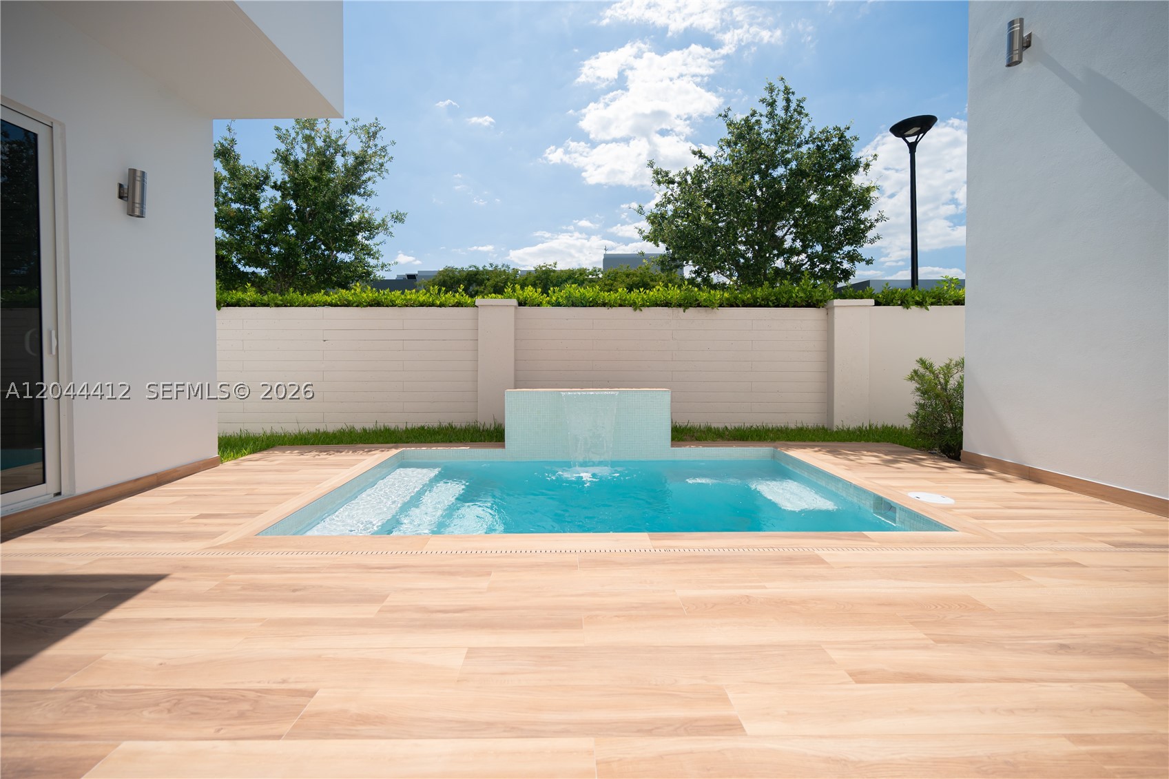 DORAL PALMS SOUTH - Residential