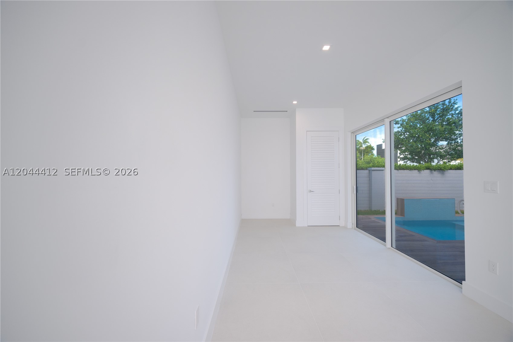 DORAL PALMS SOUTH - Residential